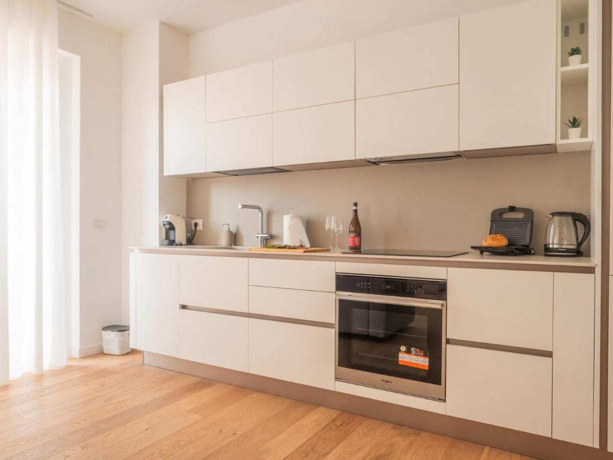 The Best Rent - Modern Apartment Near Corso Buenos Aires Milaan Buitenkant foto