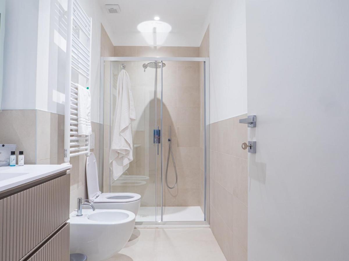 The Best Rent - Modern Apartment Near Corso Buenos Aires Milaan Buitenkant foto